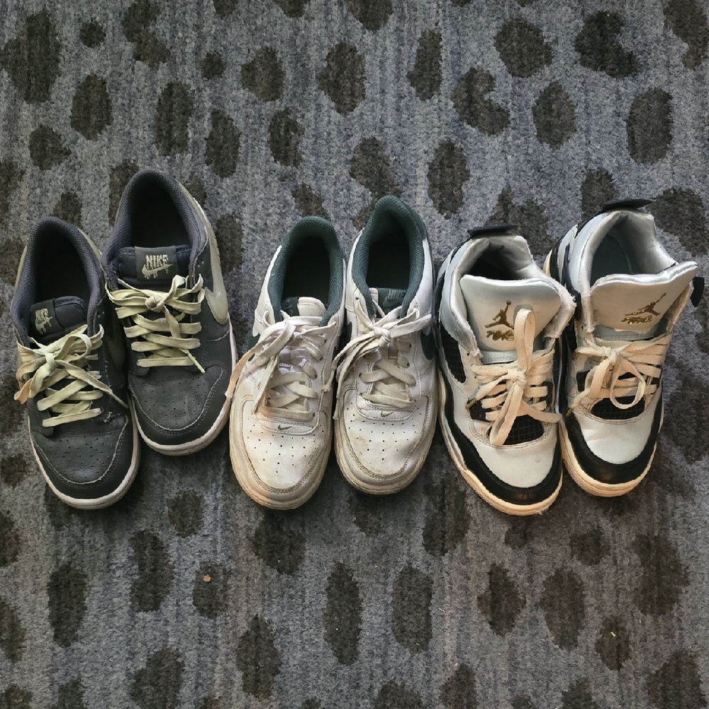 3 pairs of kids 4y